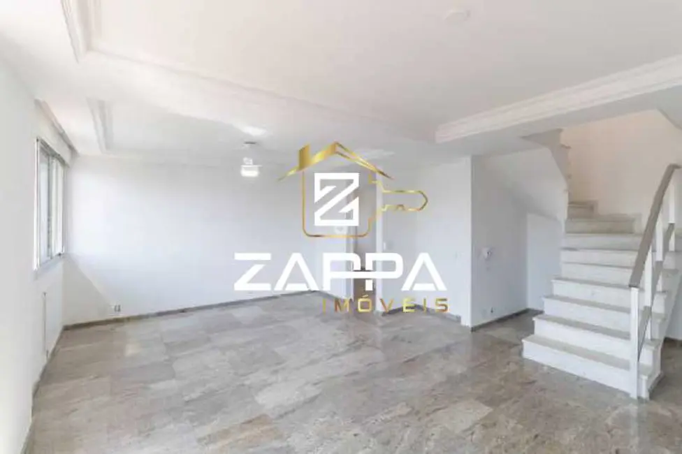 Cobertura com 2 quartos à venda, 196m2 em Rio De Janeiro - RJ - imagem 3 Foto 3 de Cobertura com 2 quartos à venda, 196m2 em Rio De Janeiro - RJ