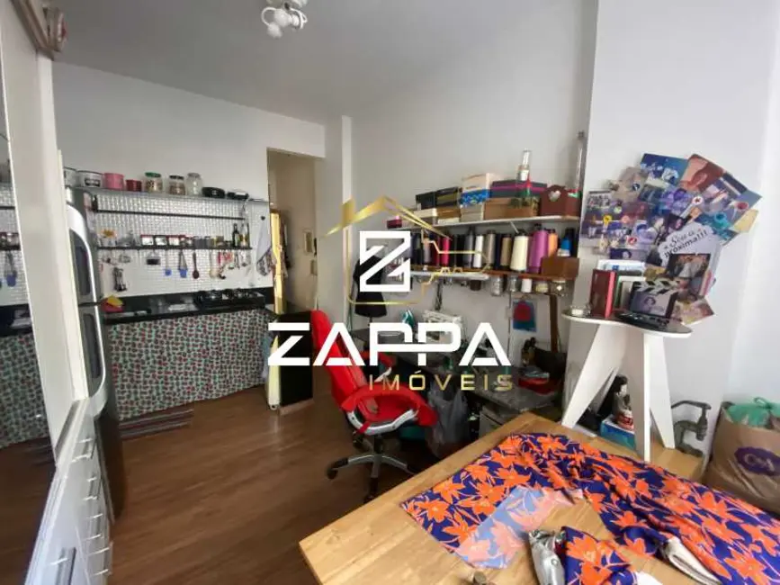 Kitnet com 1 quarto à venda, 20m2 em Rio De Janeiro - RJ - imagem 2 Foto 2 de Kitnet com 1 quarto à venda, 20m2 em Rio De Janeiro - RJ