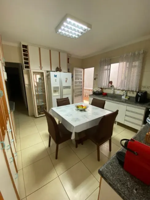 Foto 1 de Casa com 4 quartos à venda, 108m2 em Conjunto Habitacional Santa Etelvina II, São Paulo - SP