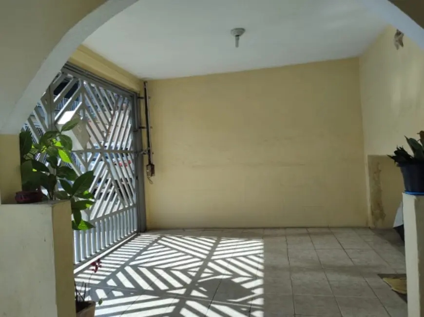 Foto 1 de Casa com 3 quartos à venda, 130m2 em Conjunto Habitacional Castro Alves, São Paulo - SP