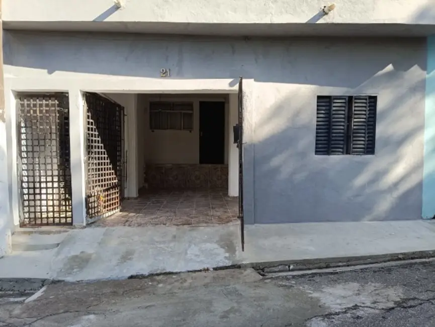 Foto 2 de Casa com 5 quartos à venda, 130m2 em Conjunto Habitacional Castro Alves, São Paulo - SP