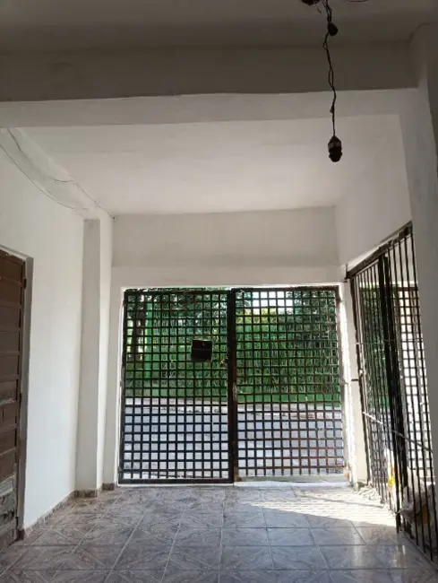 Foto 3 de Casa com 5 quartos à venda, 130m2 em Conjunto Habitacional Castro Alves, São Paulo - SP