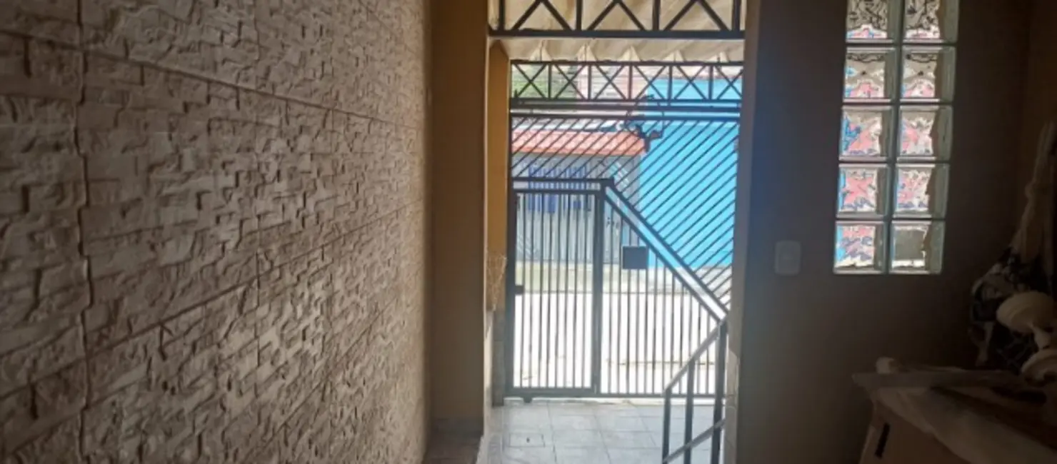 Foto 2 de Casa com 1 quarto para alugar, 135m2 em Conjunto Residencial Prestes Maia, São Paulo - SP