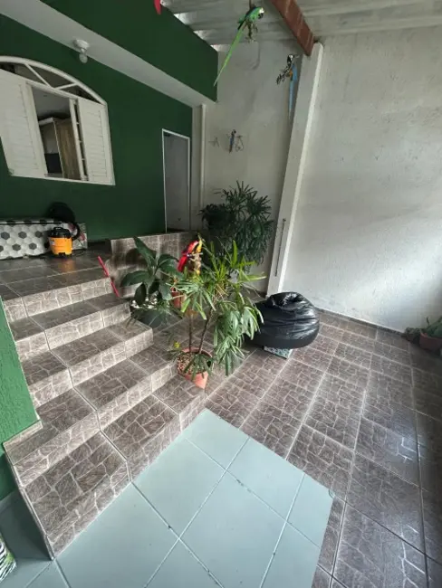 Foto 2 de Casa com 3 quartos à venda, 145m2 em Conjunto Habitacional Castro Alves, São Paulo - SP