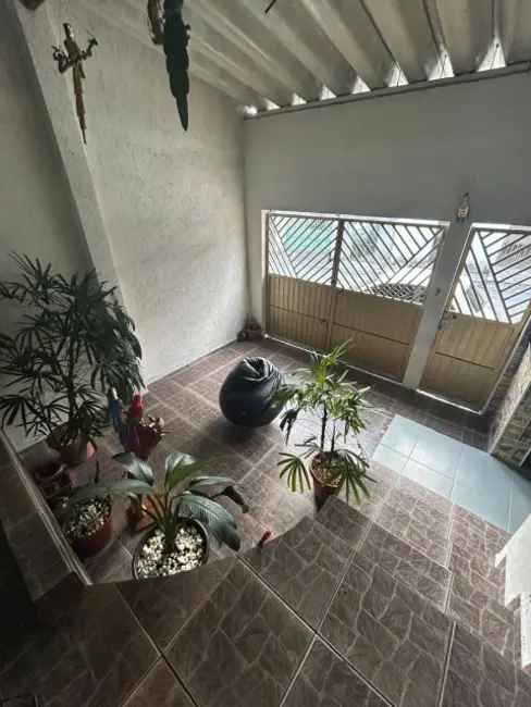 Foto 3 de Casa com 3 quartos à venda, 145m2 em Conjunto Habitacional Castro Alves, São Paulo - SP