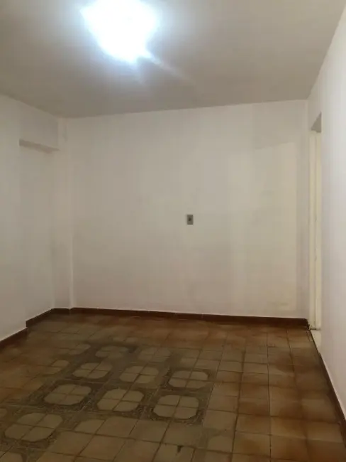 Foto 5 de Casa com 2 quartos à venda, 170m2 em Conjunto Habitacional Castro Alves, São Paulo - SP