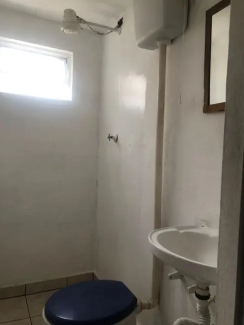 Foto 4 de Casa com 2 quartos à venda, 170m2 em Conjunto Habitacional Castro Alves, São Paulo - SP