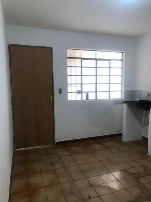 Foto 1 de Casa com 2 quartos à venda, 170m2 em Conjunto Habitacional Castro Alves, São Paulo - SP