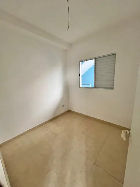 Foto 4 de Apartamento com 2 quartos para alugar, 32m2 em Jardim Helian, São Paulo - SP