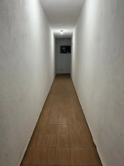 Casa com 3 quartos para alugar, 130m2 em Cidade Tiradentes, São Paulo - SP - imagem 3 Foto 3 de Casa com 3 quartos para alugar, 130m2 em Cidade Tiradentes, São Paulo - SP