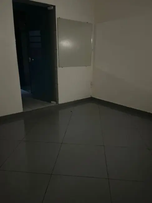Casa com 3 quartos para alugar, 111m2 em Cidade Tiradentes, São Paulo - SP - imagem 4 Foto 4 de Casa com 3 quartos para alugar, 111m2 em Cidade Tiradentes, São Paulo - SP