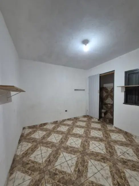 Casa com 2 quartos para alugar, 60m2 em Itaquera, São Paulo - SP - imagem 7 Foto 7 de Casa com 2 quartos para alugar, 60m2 em Itaquera, São Paulo - SP