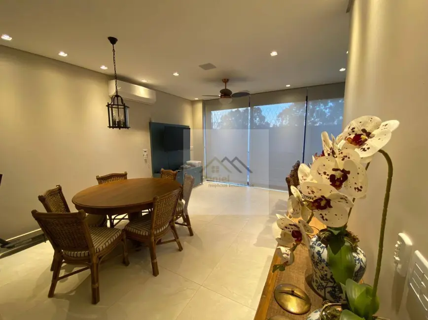 Sobrado com 3 quartos à venda, 300m2 em Recreio das Acácias, Ribeirao Preto - SP - imagem 9 Foto 9 de Sobrado com 3 quartos à venda, 300m2 em Recreio das Acácias, Ribeirao Preto - SP