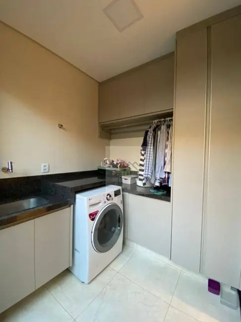 Sobrado com 3 quartos à venda, 300m2 em Recreio das Acácias, Ribeirao Preto - SP - imagem 6 Foto 6 de Sobrado com 3 quartos à venda, 300m2 em Recreio das Acácias, Ribeirao Preto - SP