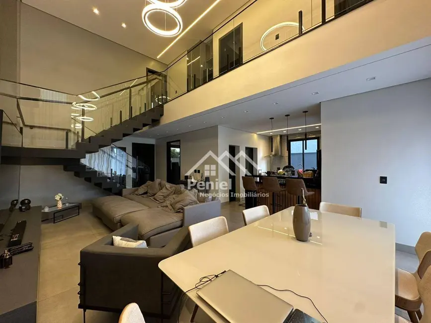 Sobrado com 3 quartos à venda, 250m2 em Ribeirao Preto - SP - imagem 4 Foto 4 de Sobrado com 3 quartos à venda, 250m2 em Ribeirao Preto - SP