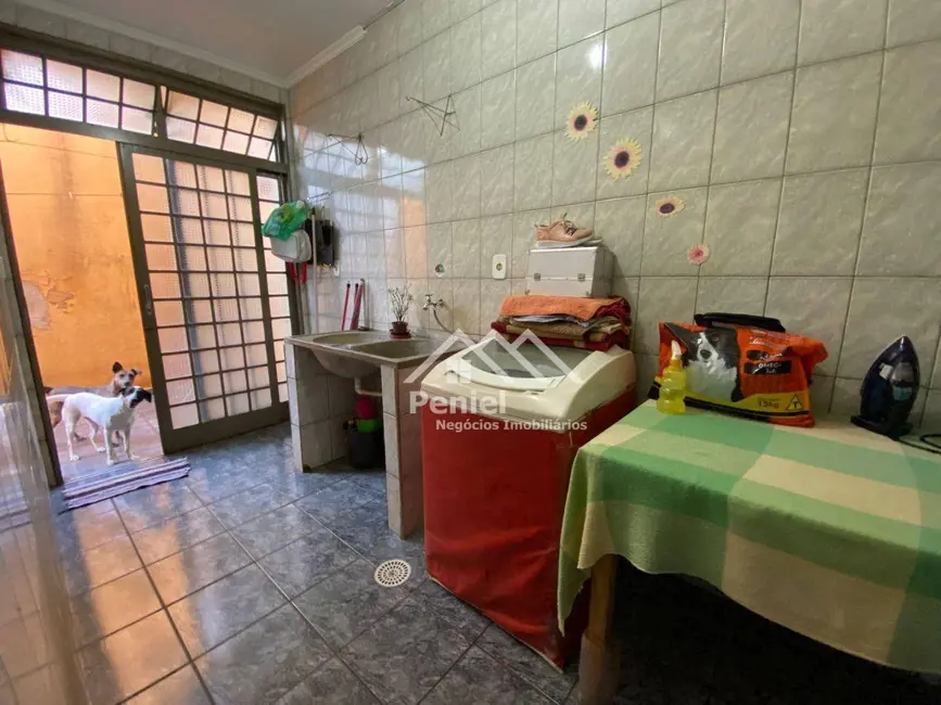 Sobrado com 3 quartos à venda, 130m2 em Jardim Heitor Rigon, Ribeirao Preto - SP - imagem 9 Foto 9 de Sobrado com 3 quartos à venda, 130m2 em Jardim Heitor Rigon, Ribeirao Preto - SP