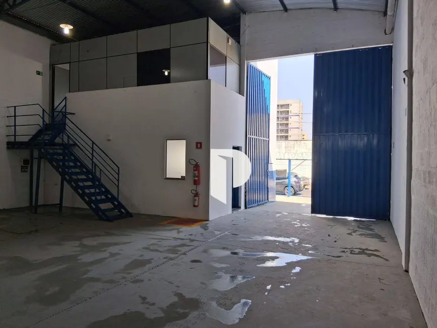 Armazém / Galpão à venda e para alugar, 500m2 em Jardim Anhangüera, Ribeirao Preto - SP - imagem 2 Foto 2 de Armazém / Galpão à venda e para alugar, 500m2 em Jardim Anhangüera, Ribeirao Preto - SP