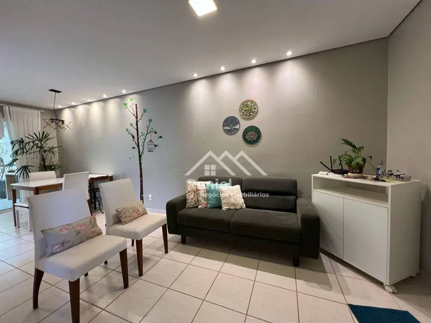 Casa de Condomínio com 3 quartos à venda, 142m2 em Vila do Golf, Ribeirao Preto - SP - imagem 4 Foto 4 de Casa de Condomínio com 3 quartos à venda, 142m2 em Vila do Golf, Ribeirao Preto - SP