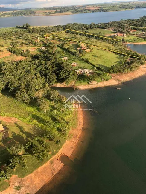 Foto 1 de Terreno / Lote à venda, 33000m2 em Delfinopolis - MG