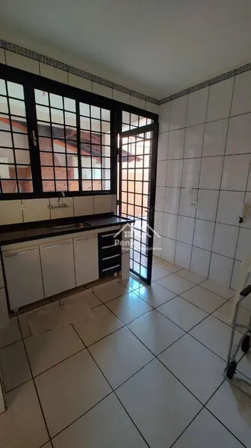 Sobrado com 3 quartos à venda, 300m2 em Planalto Verde, Ribeirao Preto - SP - imagem 4 Foto 4 de Sobrado com 3 quartos à venda, 300m2 em Planalto Verde, Ribeirao Preto - SP
