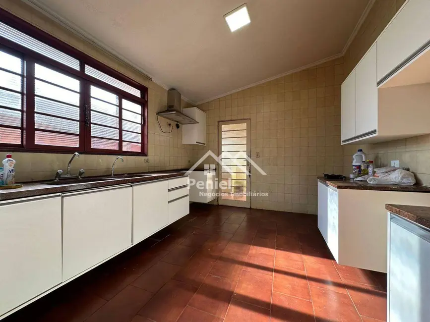 Casa com 3 quartos à venda, 300m2 em Jardim Palma Travassos, Ribeirao Preto - SP - imagem 9 Foto 9 de Casa com 3 quartos à venda, 300m2 em Jardim Palma Travassos, Ribeirao Preto - SP