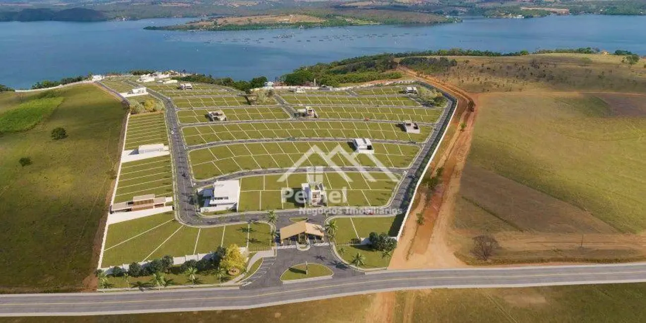 Terreno / Lote à venda, 747m2 em Centro, Rifaina - SP - imagem 2 Foto 2 de Terreno / Lote à venda, 747m2 em Centro, Rifaina - SP