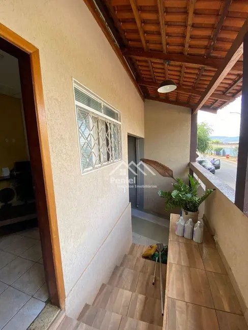 Foto 4 de Casa com 3 quartos à venda, 252m2 em Centro, Rifaina - SP