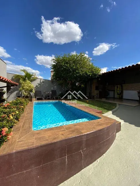 Foto 8 de Casa com 3 quartos à venda, 252m2 em Centro, Rifaina - SP