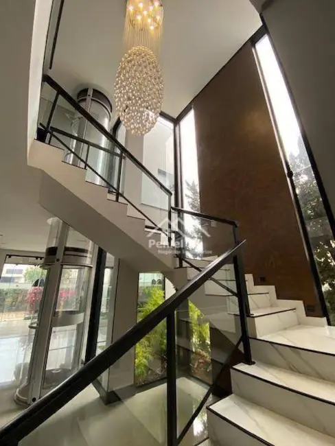 Sobrado com 5 quartos para alugar, 380m2 em Ribeirao Preto - SP - imagem 5 Foto 5 de Sobrado com 5 quartos para alugar, 380m2 em Ribeirao Preto - SP