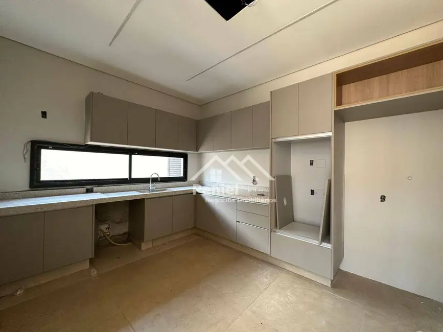 Sobrado com 3 quartos à venda, 320m2 em Ribeirao Preto - SP - imagem 8 Foto 8 de Sobrado com 3 quartos à venda, 320m2 em Ribeirao Preto - SP