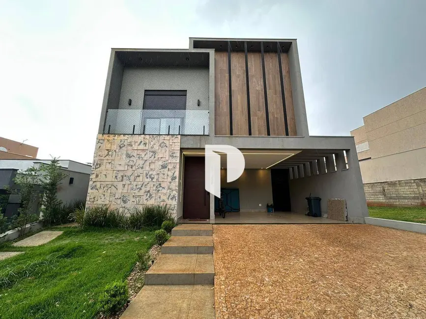 Sobrado com 4 quartos à venda, 212m2 em Ribeirao Preto - SP - imagem 1 Foto 1 de Sobrado com 4 quartos à venda, 212m2 em Ribeirao Preto - SP