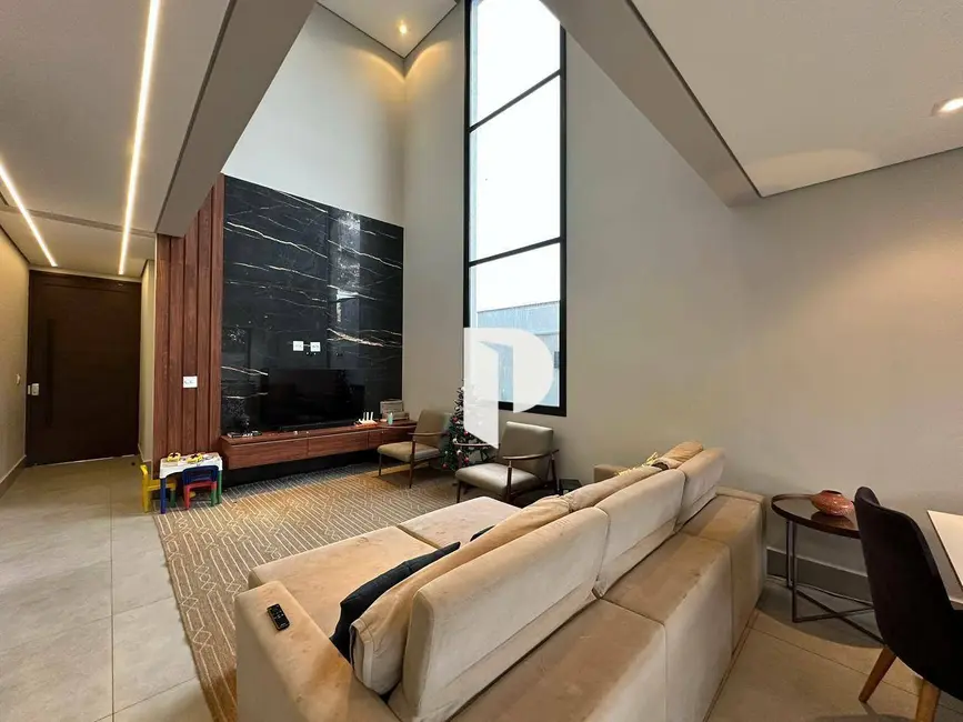 Sobrado com 4 quartos à venda, 212m2 em Ribeirao Preto - SP - imagem 9 Foto 9 de Sobrado com 4 quartos à venda, 212m2 em Ribeirao Preto - SP