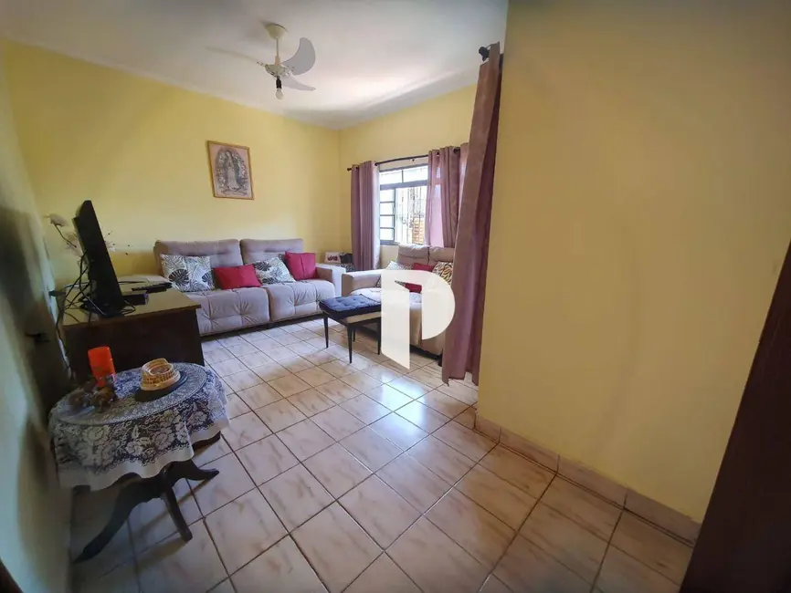 Foto 2 de Casa com 3 quartos à venda, 200m2 em Jardim Castelo Branco, Ribeirao Preto - SP