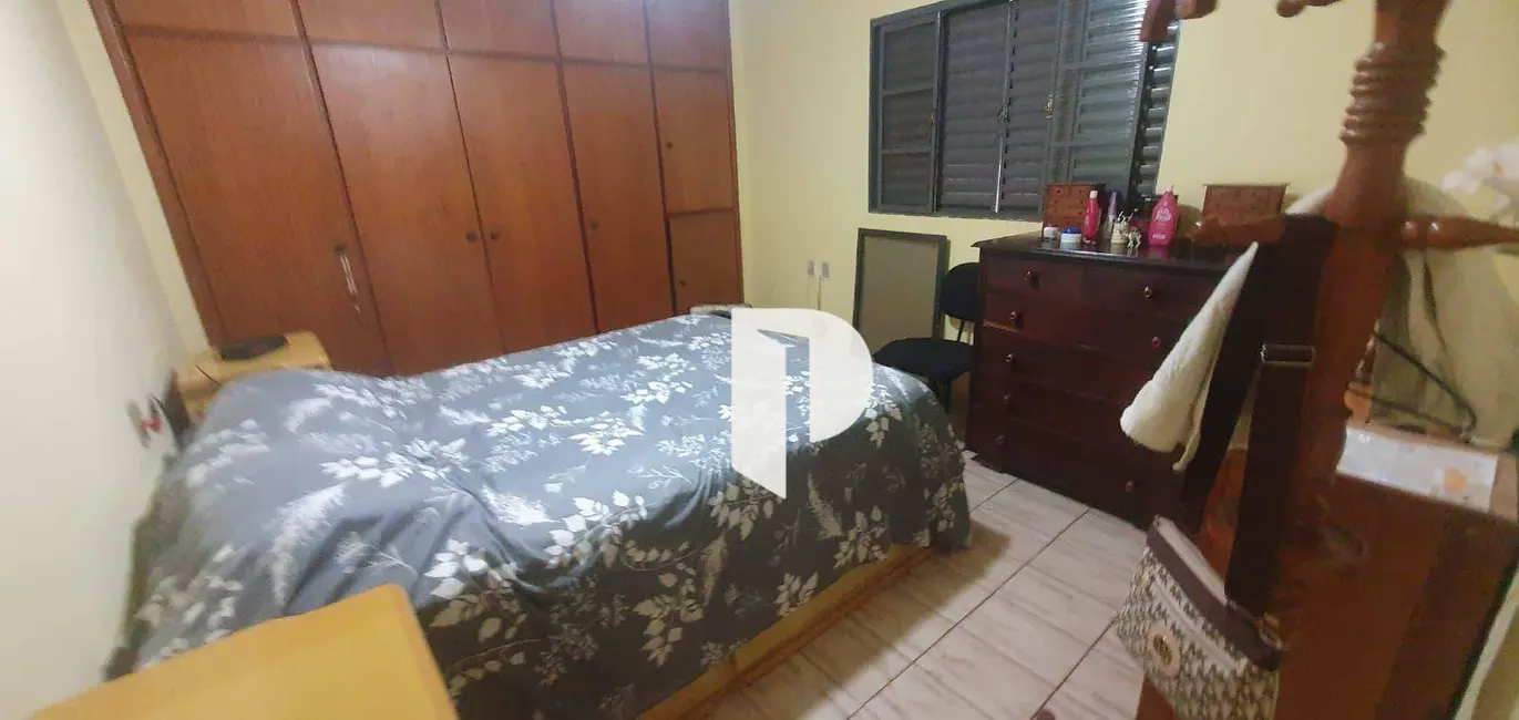 Casa com 3 quartos à venda, 200m2 em Jardim Castelo Branco, Ribeirao Preto - SP - imagem 9 Foto 9 de Casa com 3 quartos à venda, 200m2 em Jardim Castelo Branco, Ribeirao Preto - SP