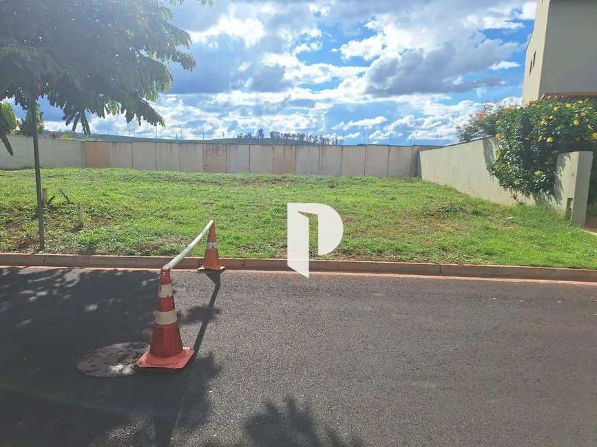 Foto 2 de Terreno / Lote à venda, 369m2 em Ribeirao Preto - SP