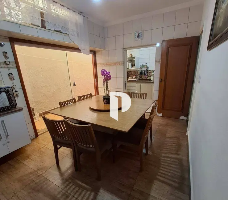 Foto 9 de Casa com 4 quartos à venda, 260m2 em Jardim São Luiz, Ribeirao Preto - SP