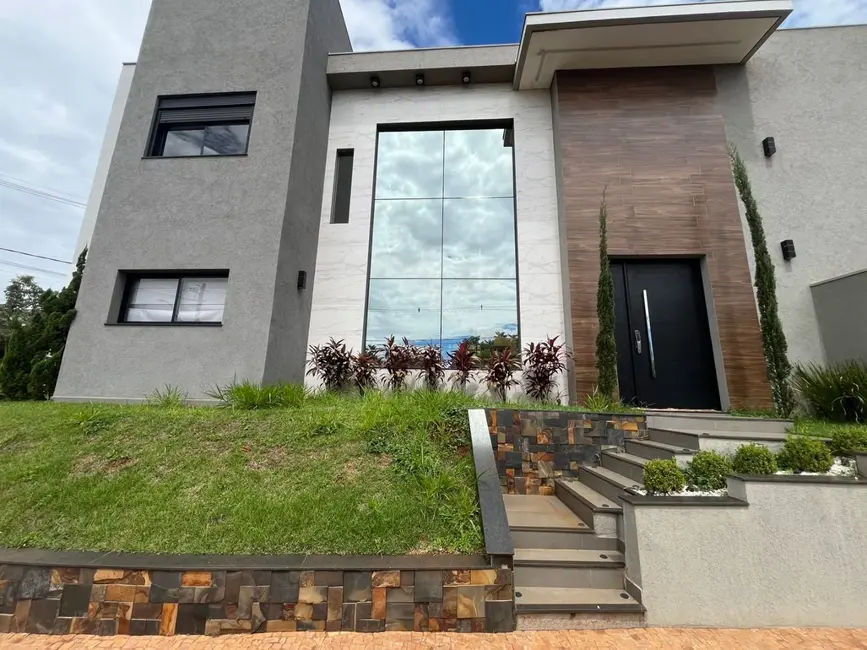 Foto 2 de Sobrado com 5 quartos à venda, 331m2 em Ribeirao Preto - SP