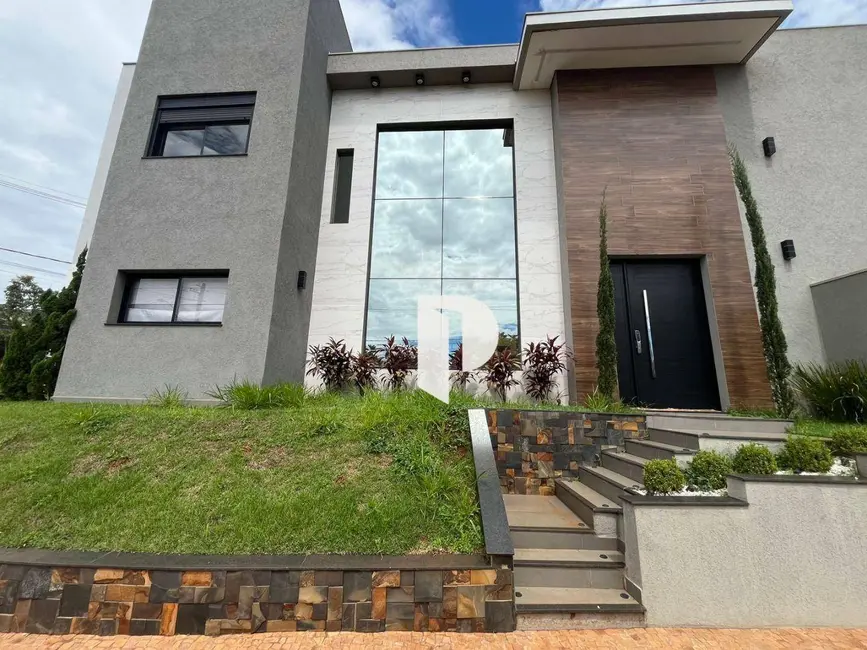 Sobrado com 5 quartos à venda, 331m2 em Ribeirao Preto - SP - imagem 2 Foto 2 de Sobrado com 5 quartos à venda, 331m2 em Ribeirao Preto - SP