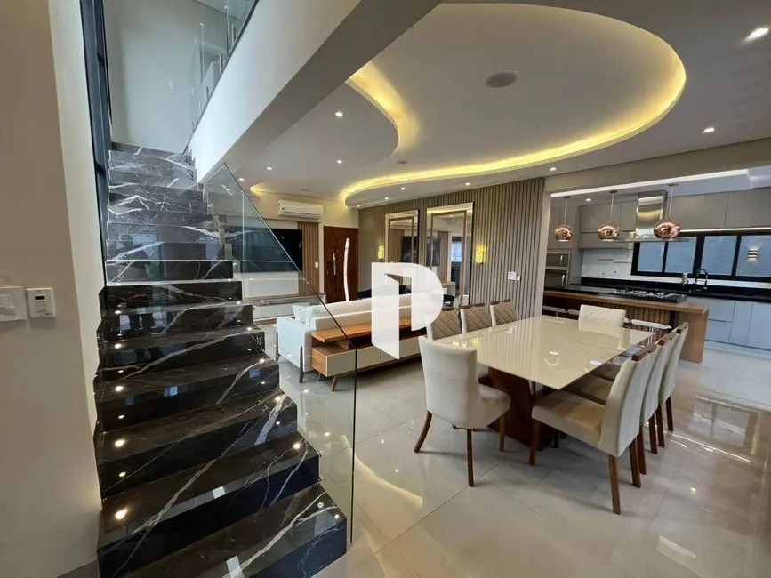 Sobrado com 5 quartos à venda, 331m2 em Ribeirao Preto - SP - imagem 9 Foto 9 de Sobrado com 5 quartos à venda, 331m2 em Ribeirao Preto - SP