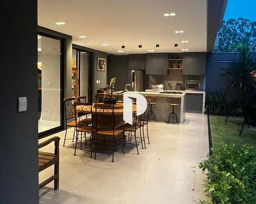 Sobrado com 3 quartos à venda, 308m2 em Recreio das Acácias, Ribeirao Preto - SP - imagem 4 Foto 4 de Sobrado com 3 quartos à venda, 308m2 em Recreio das Acácias, Ribeirao Preto - SP