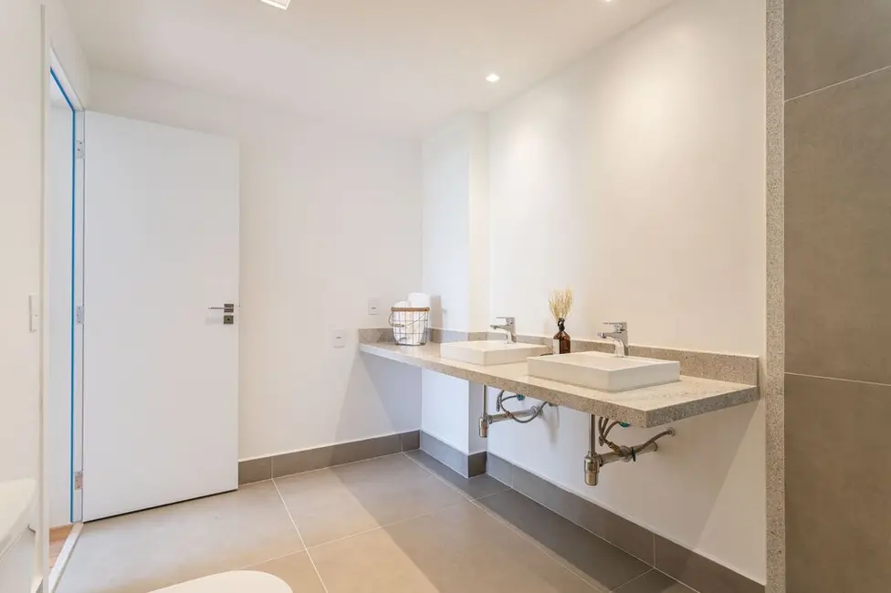 Apartamento com 3 quartos à venda, 200m2 em Higienópolis, São Paulo - SP - imagem 3 Foto 3 de Apartamento com 3 quartos à venda, 200m2 em Higienópolis, São Paulo - SP