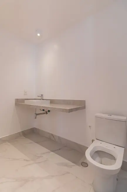 Apartamento com 2 quartos à venda, 210m2 em Higienópolis, São Paulo - SP - imagem 2 Foto 2 de Apartamento com 2 quartos à venda, 210m2 em Higienópolis, São Paulo - SP
