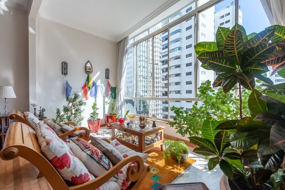 Apartamento com 3 quartos à venda, 220m2 em Higienópolis, São Paulo - SP - imagem 5 Foto 5 de Apartamento com 3 quartos à venda, 220m2 em Higienópolis, São Paulo - SP