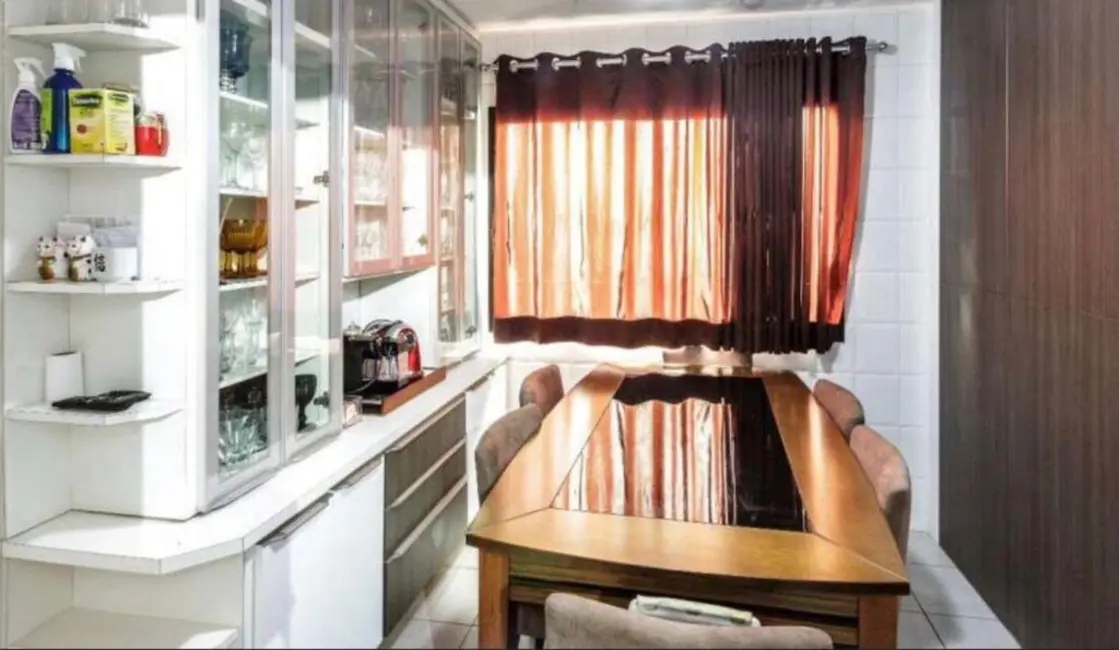 Apartamento com 4 quartos à venda, 203m2 em Higienópolis, São Paulo - SP - imagem 9 Foto 9 de Apartamento com 4 quartos à venda, 203m2 em Higienópolis, São Paulo - SP