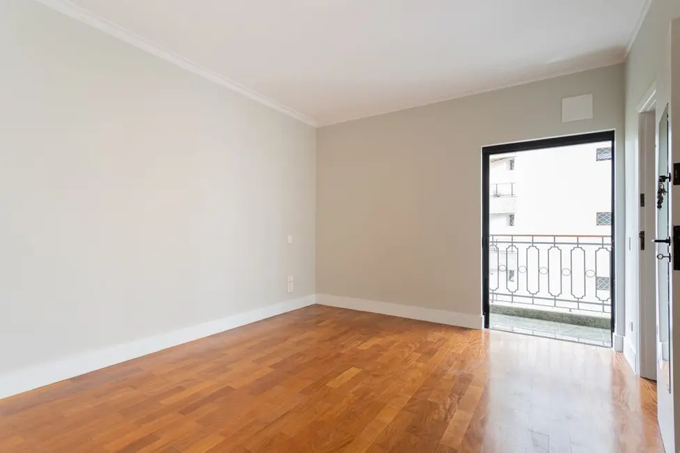 Apartamento com 3 quartos à venda, 269m2 em Higienópolis, São Paulo - SP - imagem 8 Foto 8 de Apartamento com 3 quartos à venda, 269m2 em Higienópolis, São Paulo - SP