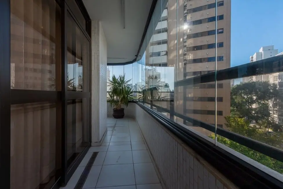 Foto 8 de Apartamento com 4 quartos à venda, 395m2 em Higienópolis, São Paulo - SP