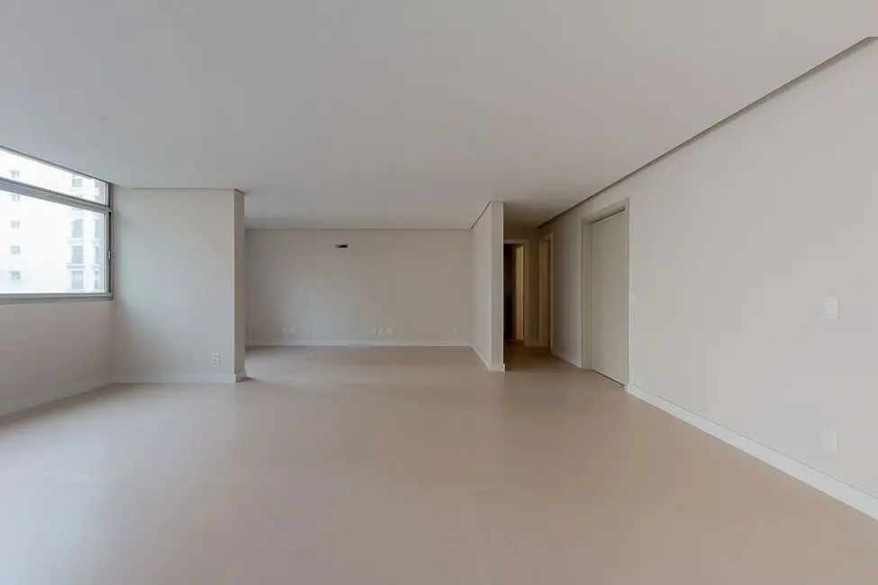 Foto 3 de Apartamento com 3 quartos à venda, 236m2 em Higienópolis, São Paulo - SP