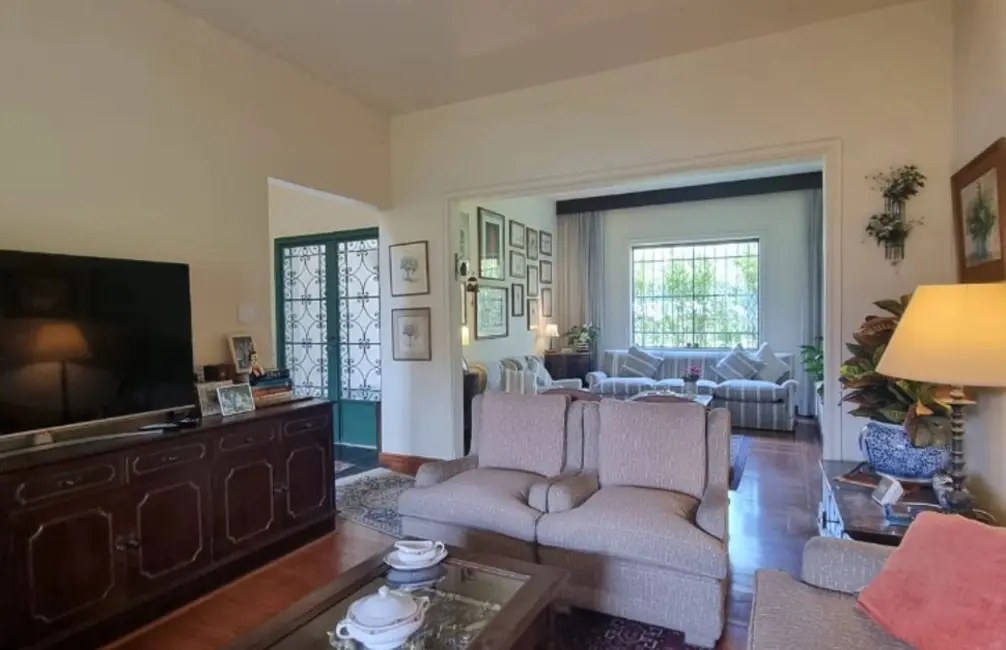 Foto 9 de Casa com 3 quartos à venda, 350m2 em Pacaembu, São Paulo - SP