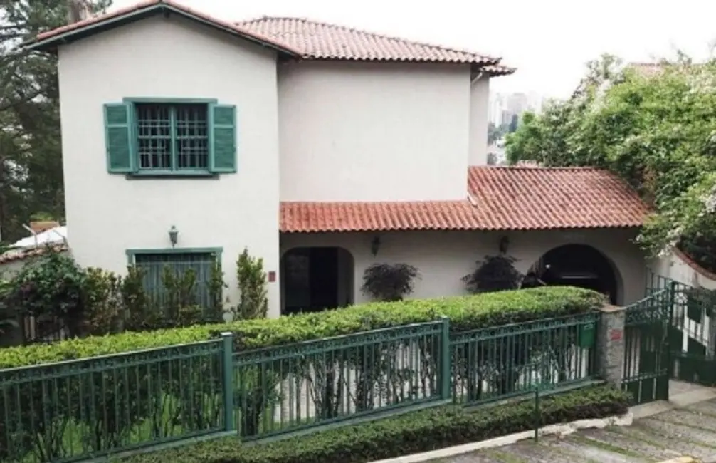 Foto 3 de Casa com 3 quartos à venda, 350m2 em Pacaembu, São Paulo - SP