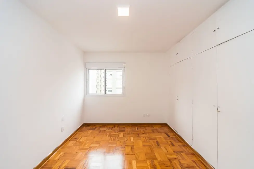Apartamento com 3 quartos à venda, 140m2 em Jardim América, São Paulo - SP - imagem 8 Foto 8 de Apartamento com 3 quartos à venda, 140m2 em Jardim América, São Paulo - SP